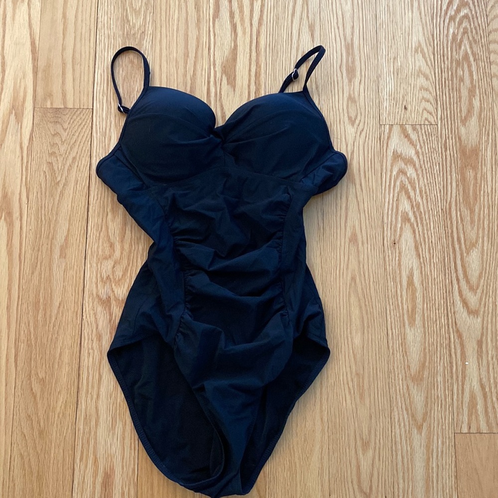 Sara Blakely spanx love your assets swimsuit- medium